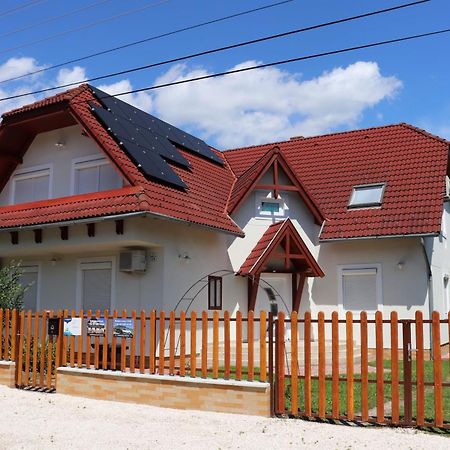 Badacsony Apartmanhaz Badacsonytomaj Εξωτερικό φωτογραφία
