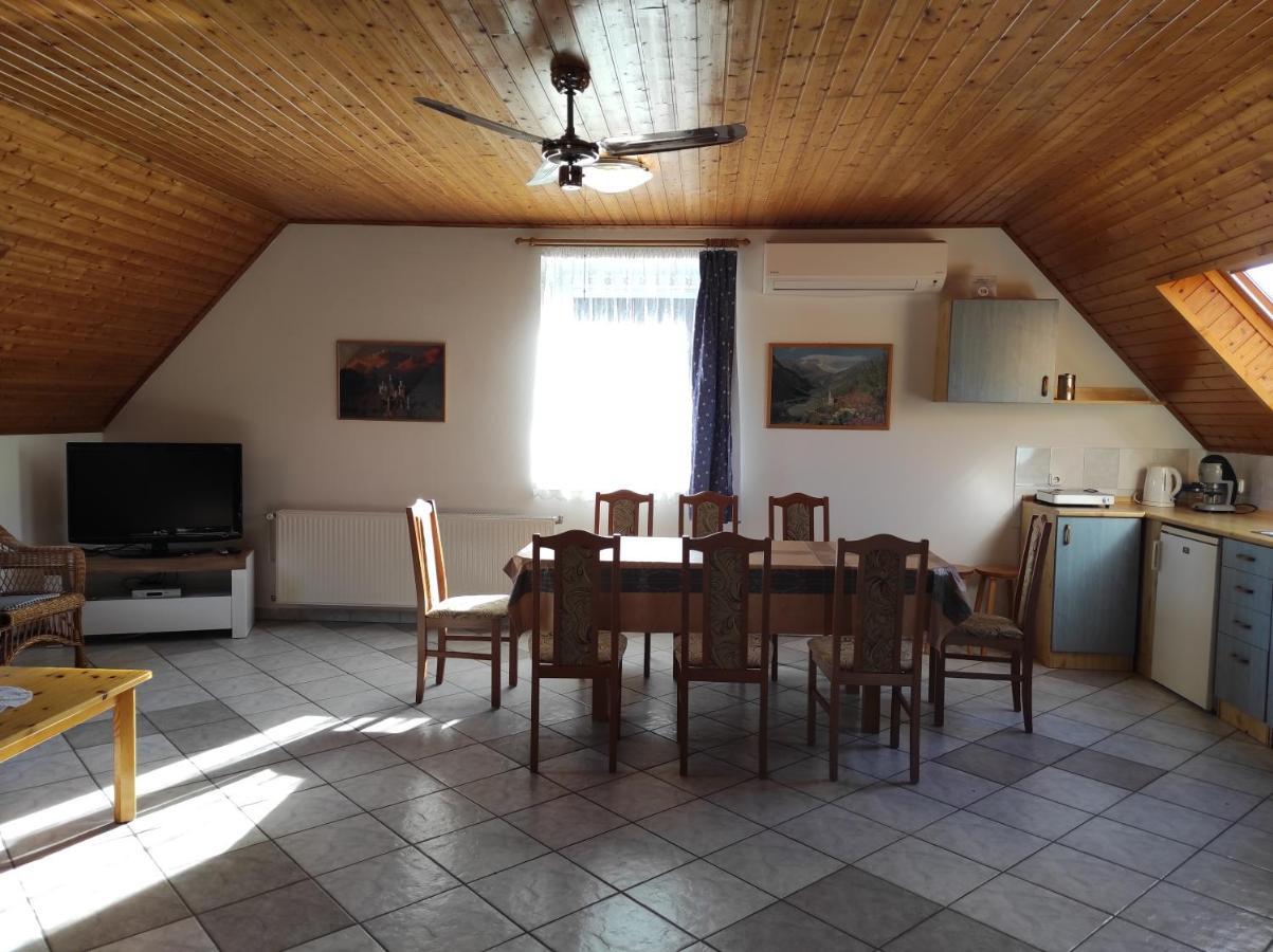 Badacsony Apartmanhaz Badacsonytomaj Εξωτερικό φωτογραφία