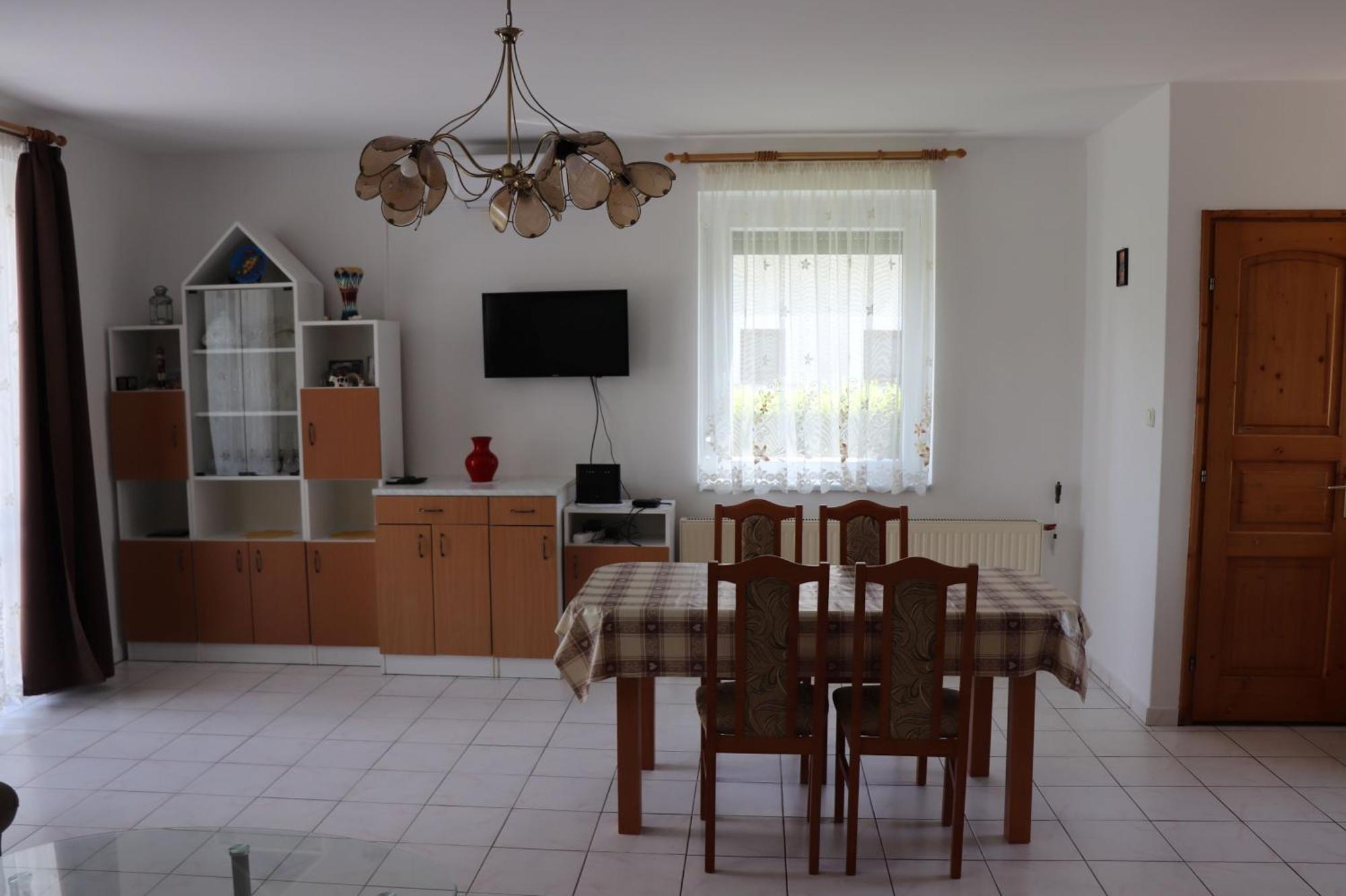 Badacsony Apartmanhaz Badacsonytomaj Εξωτερικό φωτογραφία
